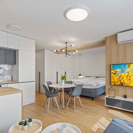 Appartement Lam Concrete - Ac - Balcony à Bratislava Extérieur photo