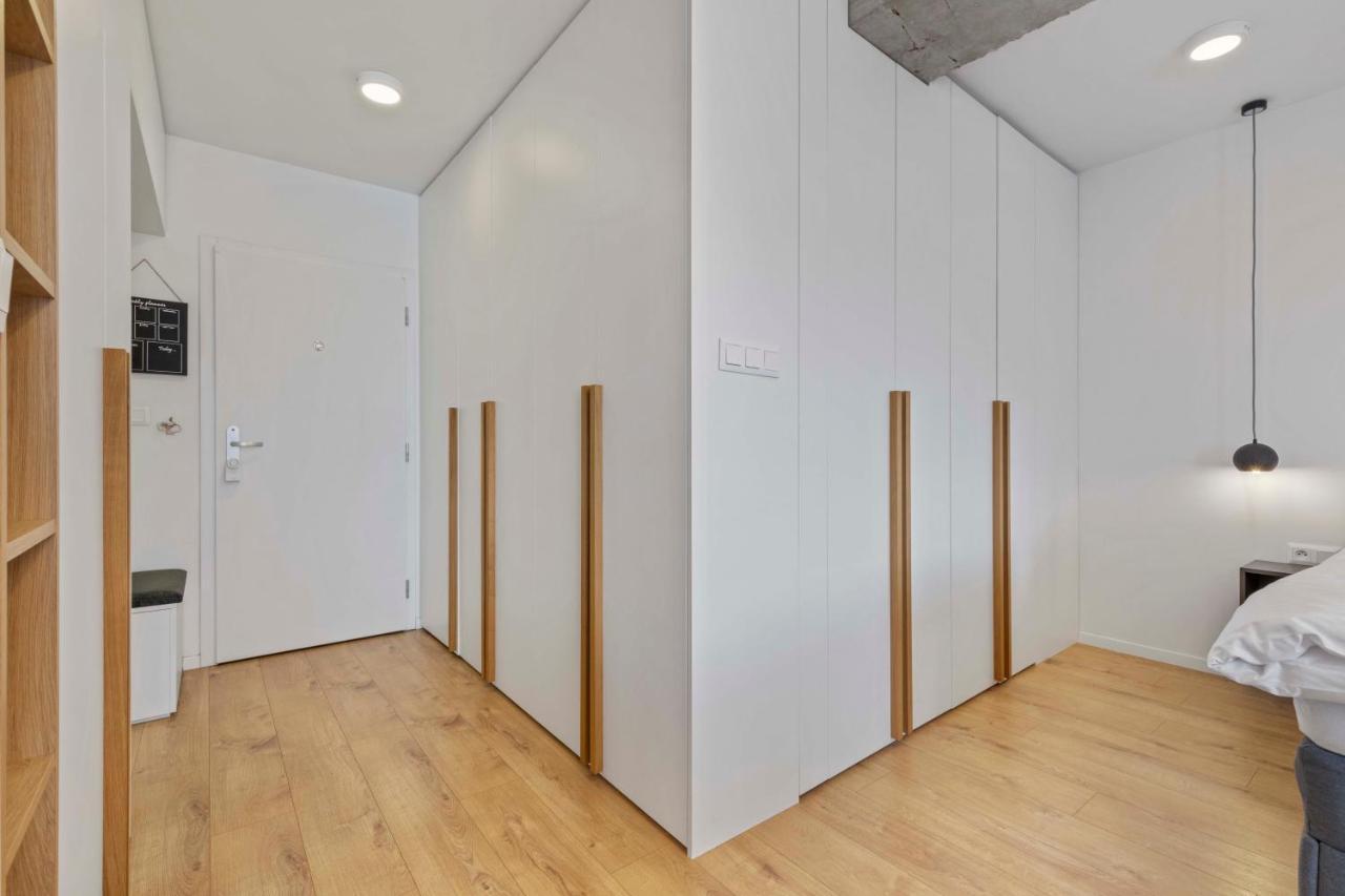 Appartement Lam Concrete - Ac - Balcony à Bratislava Extérieur photo